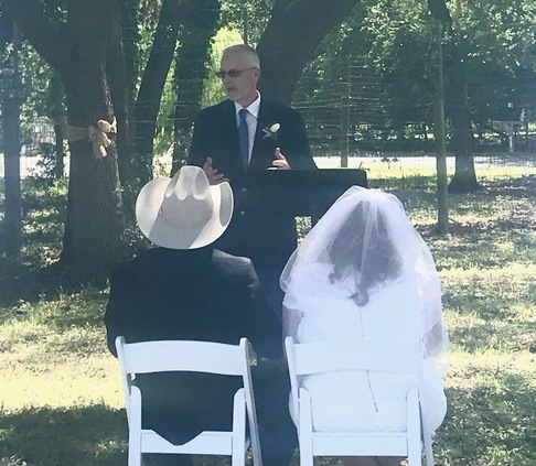 San Antonio TX small wedding officiant